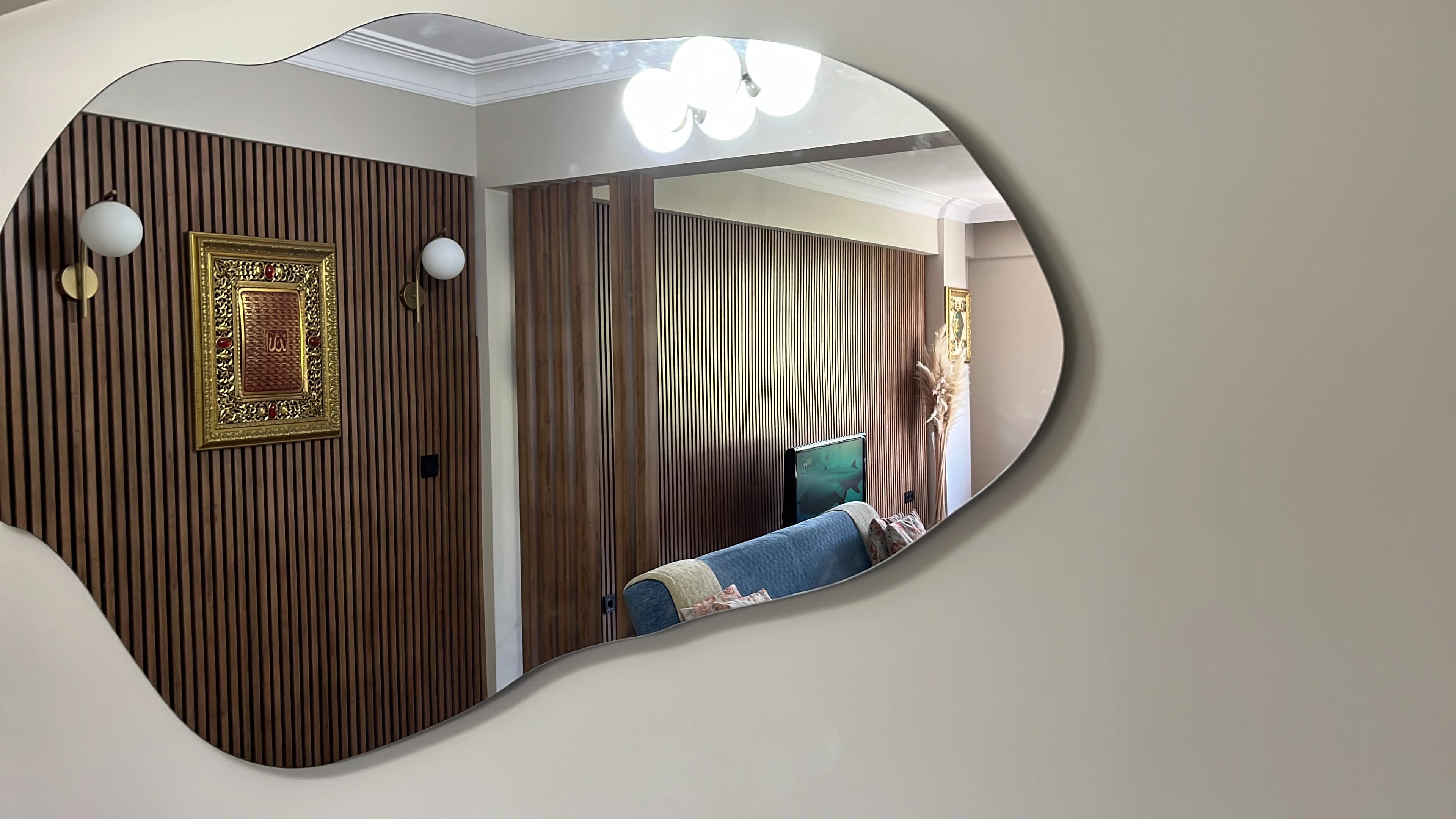 /images/Amorf_Aynalar/Rodajlı Büyük Amorf Ayna - 4.3.webp