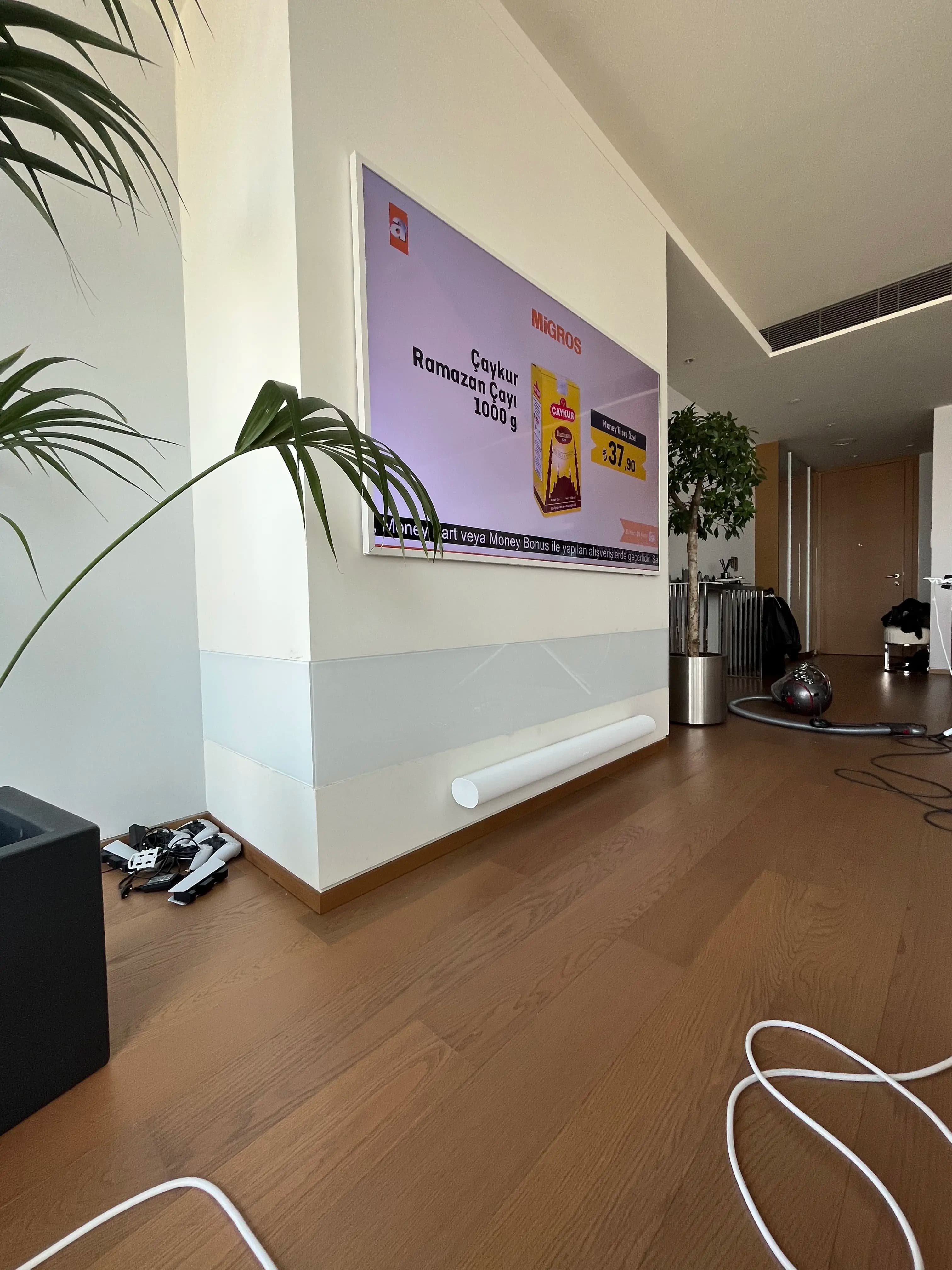 /images/Boyalı Cam Uygulamaları/Beyaz Cam Uygulama - 1.1.webp