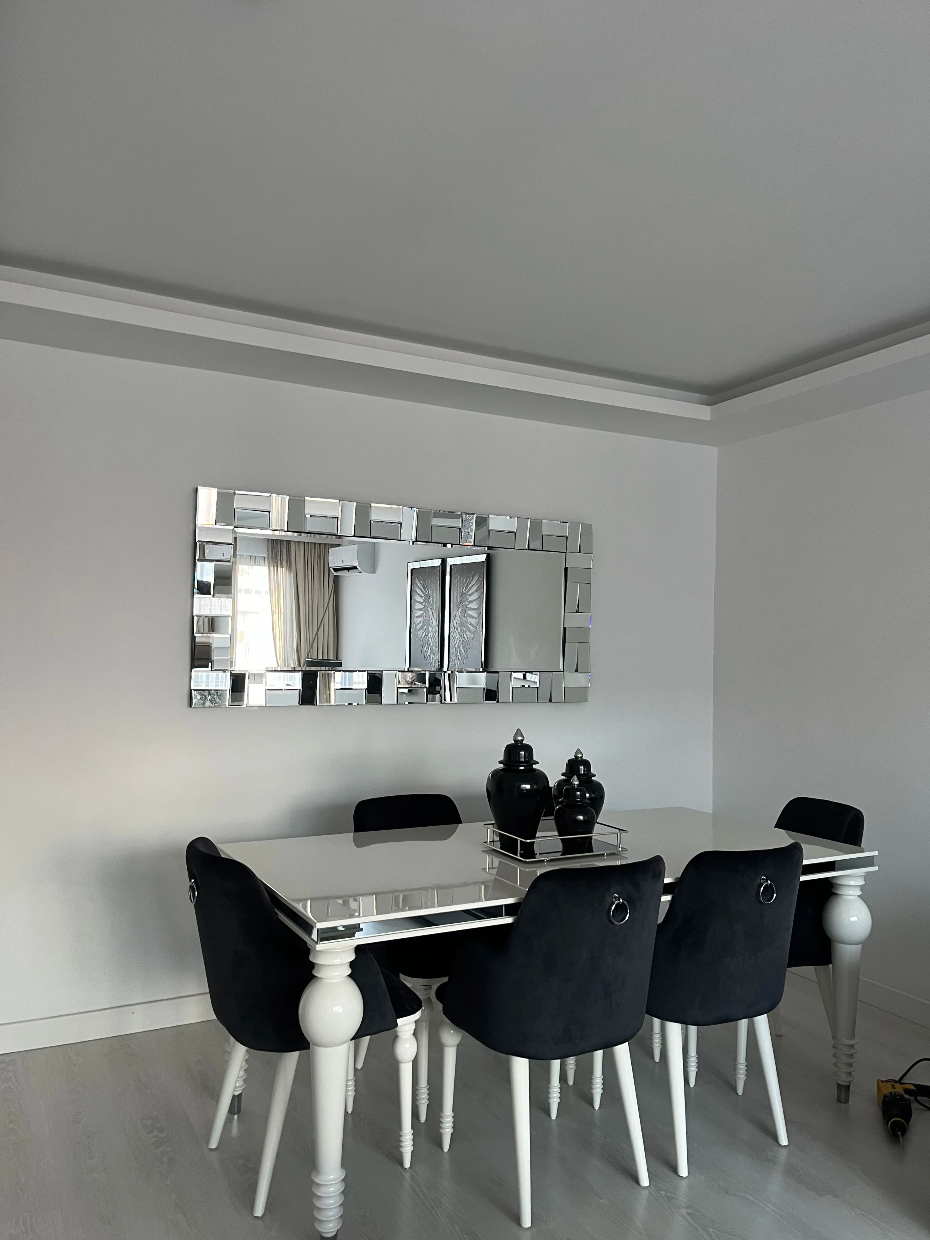 /images/Dekoratif Aynalar/Dekoratif Salon Aynası - 7.2.webp