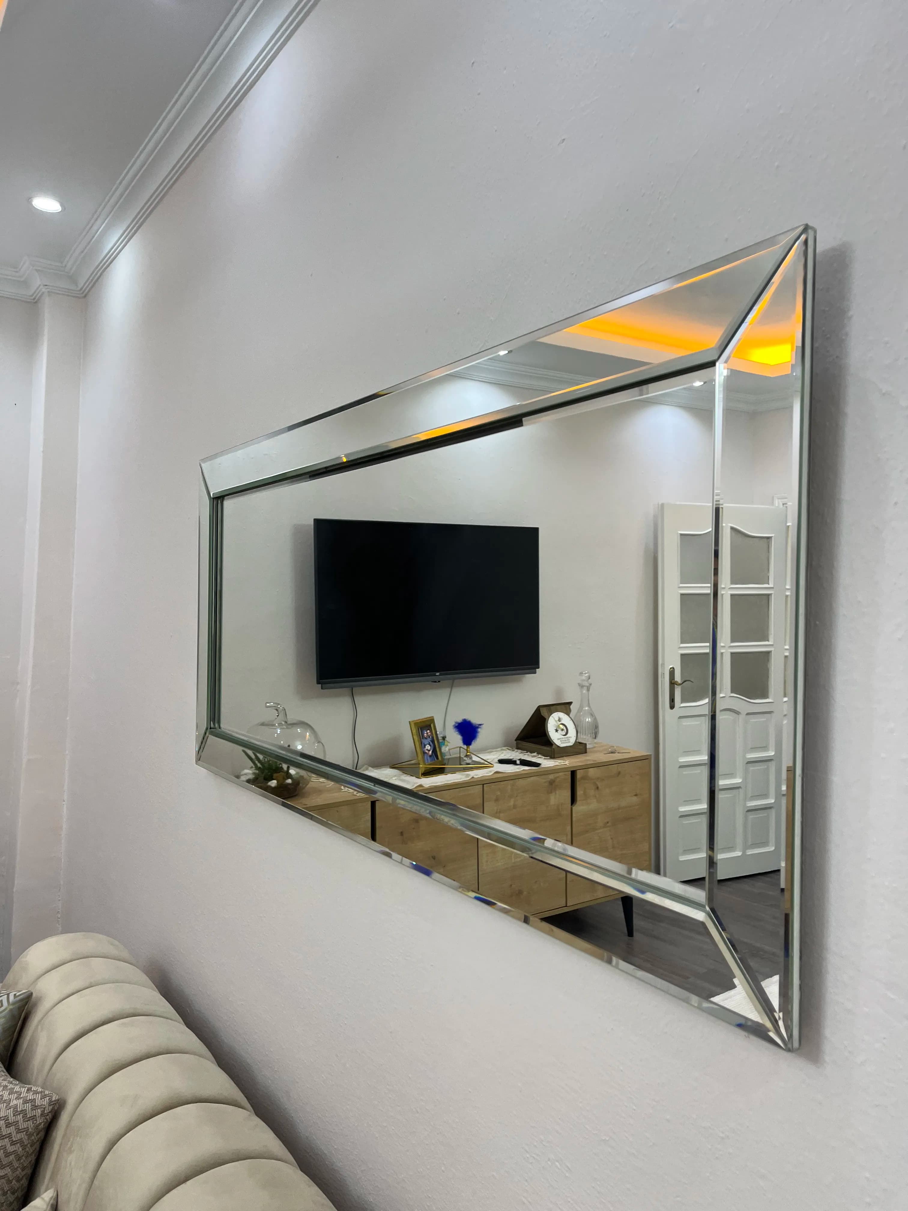 /images/Dekoratif Aynalar/Dekoratif Salon Aynası - 7.5.webp