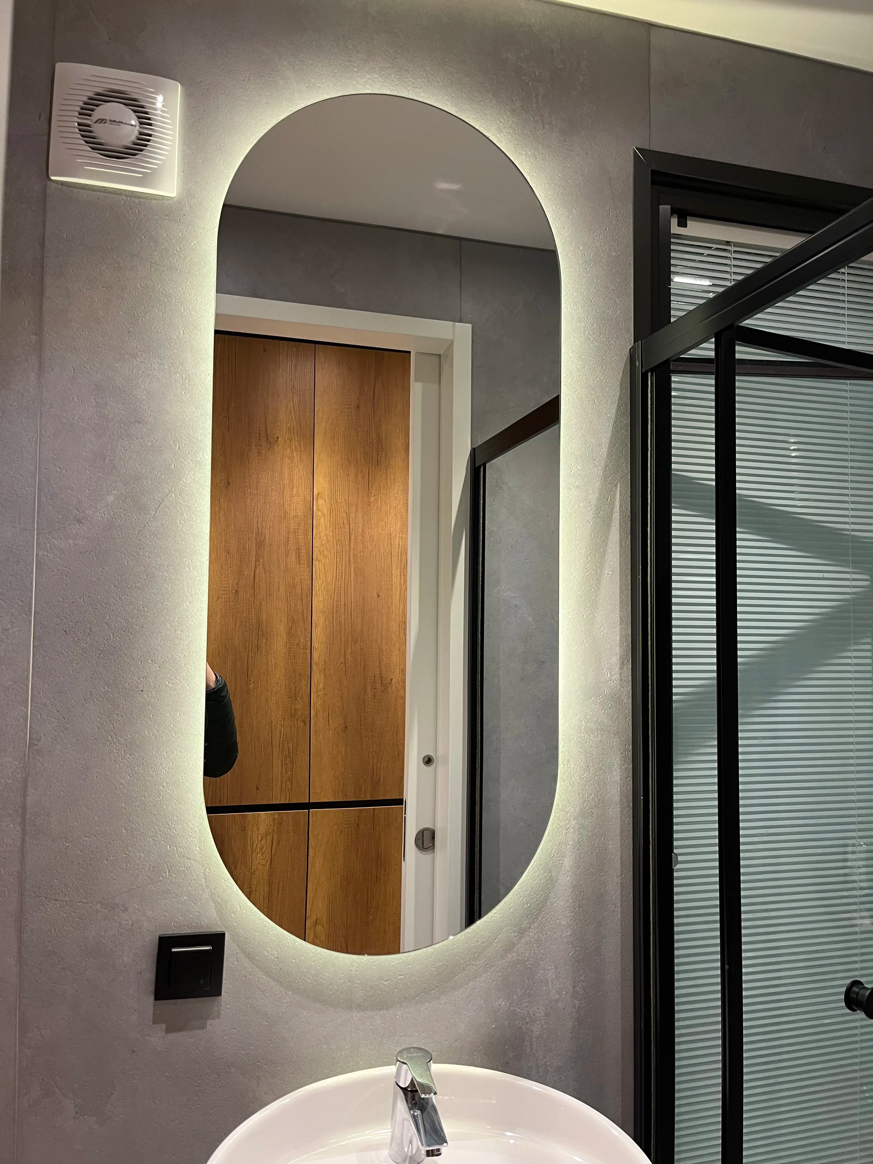 /images/Ledli Banyo Aynaları/Oval Kesim Banyo Aynası - 5.1.webp